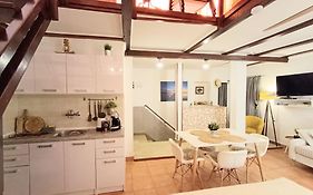 Apartments & Rooms As